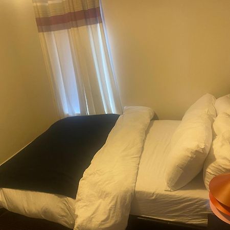 Dusk Till Dawn 贝尔法斯特 外观 照片